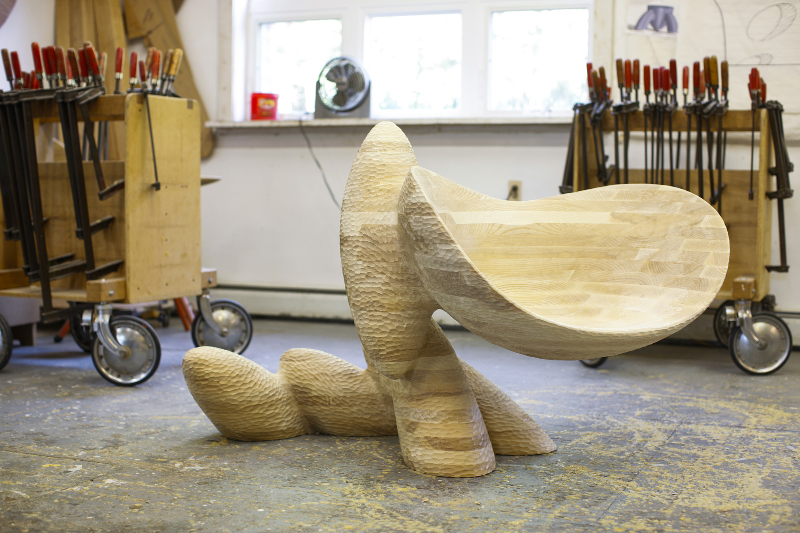 アート・デザイン・音楽 FURNITURE BY WENDELL CASTLE Wendell Castle, 85, Dies; Blurred the Line Between Furniture