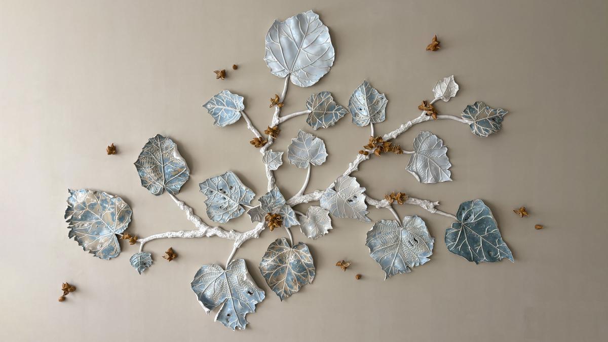 Alice Riehl’s Porcelain Florilegium