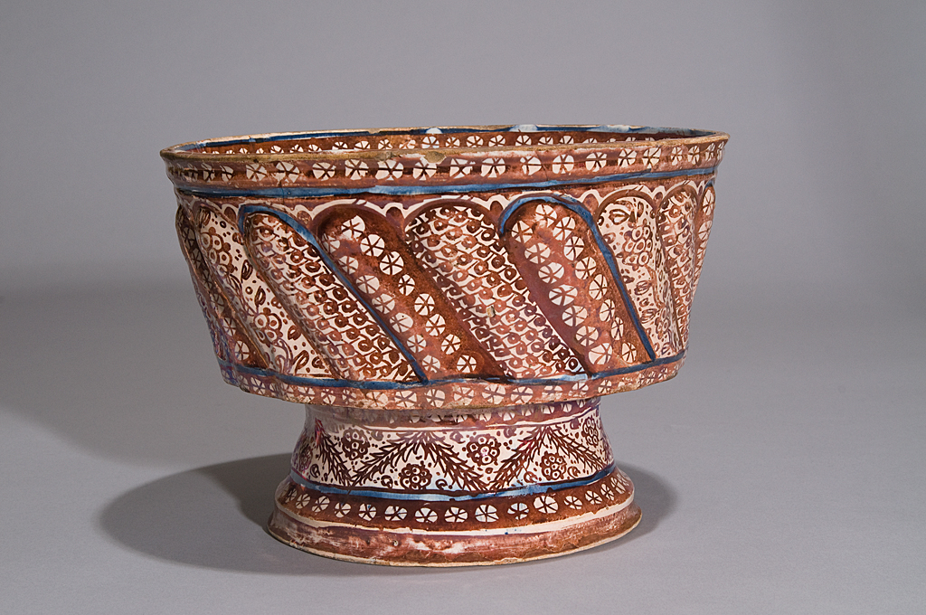  Footed basin, Spain (Valencia, probably Manises) ca. 1500