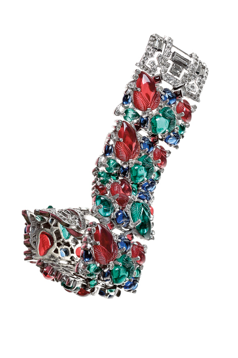 Trifari (circa 1940s), United States: “Fruit Salad” bracelet. Molded glass, rhinestones, rhodium plated. Signed Trifari. Inspired by Cartier tutti-frutti jewelry. © Pablo Esteva