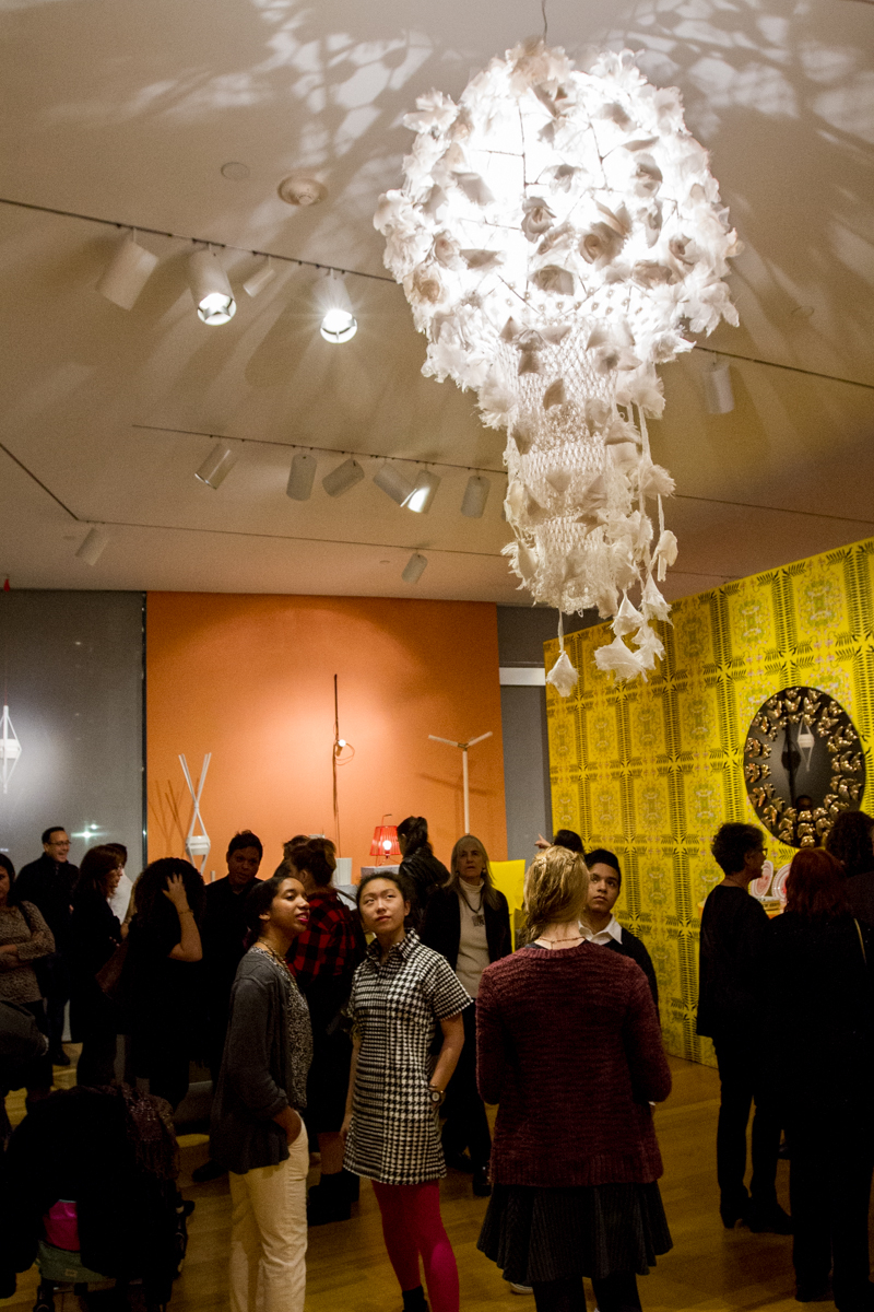 students explore the galleries, photo by Gulshan Kirat: students explore the galleries, photo by Gulshan Kirat